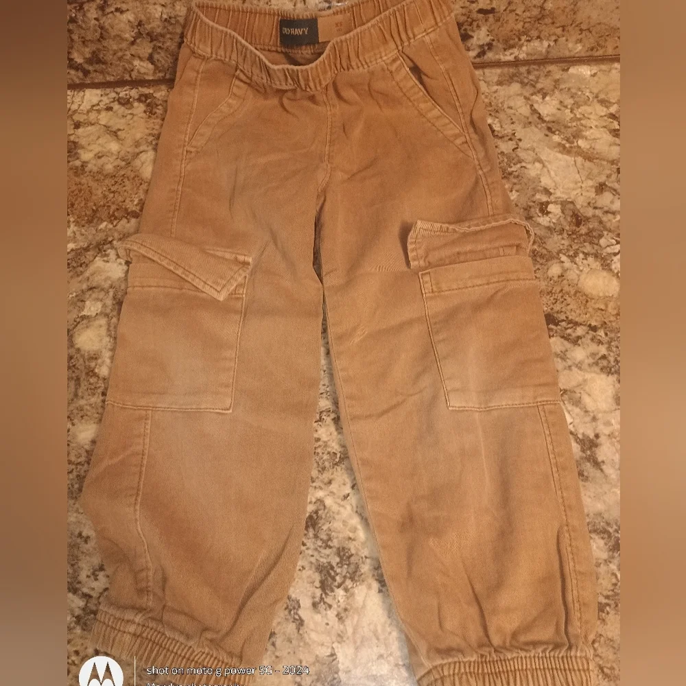 Old Navy Boys Cargo Pants Size Extra Small Tan Khaki Color